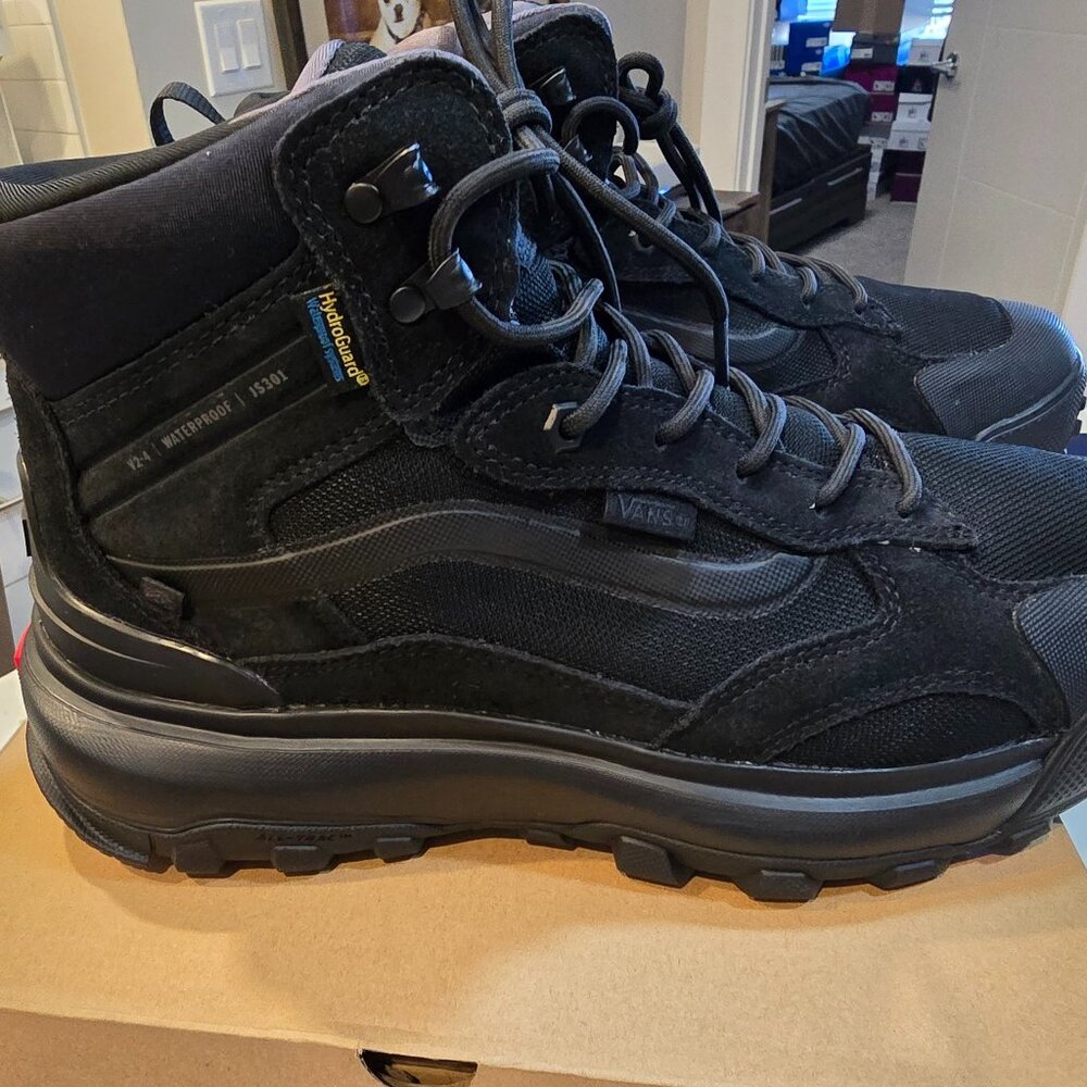 Vans MTE Crestline Waterproof Black Hiking Boots Shoes Men's Size 10.5 (10) NEW